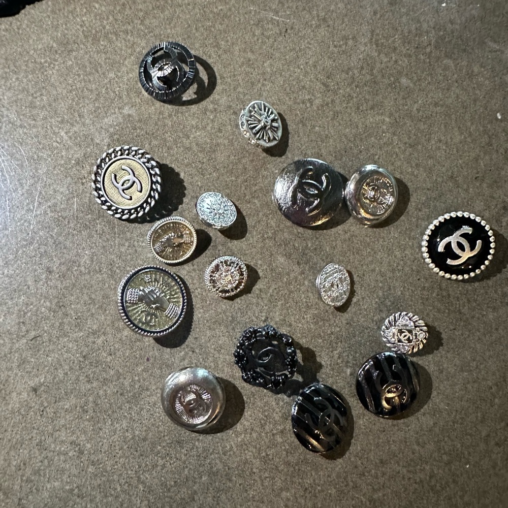 Chanel buttons 100% authentic